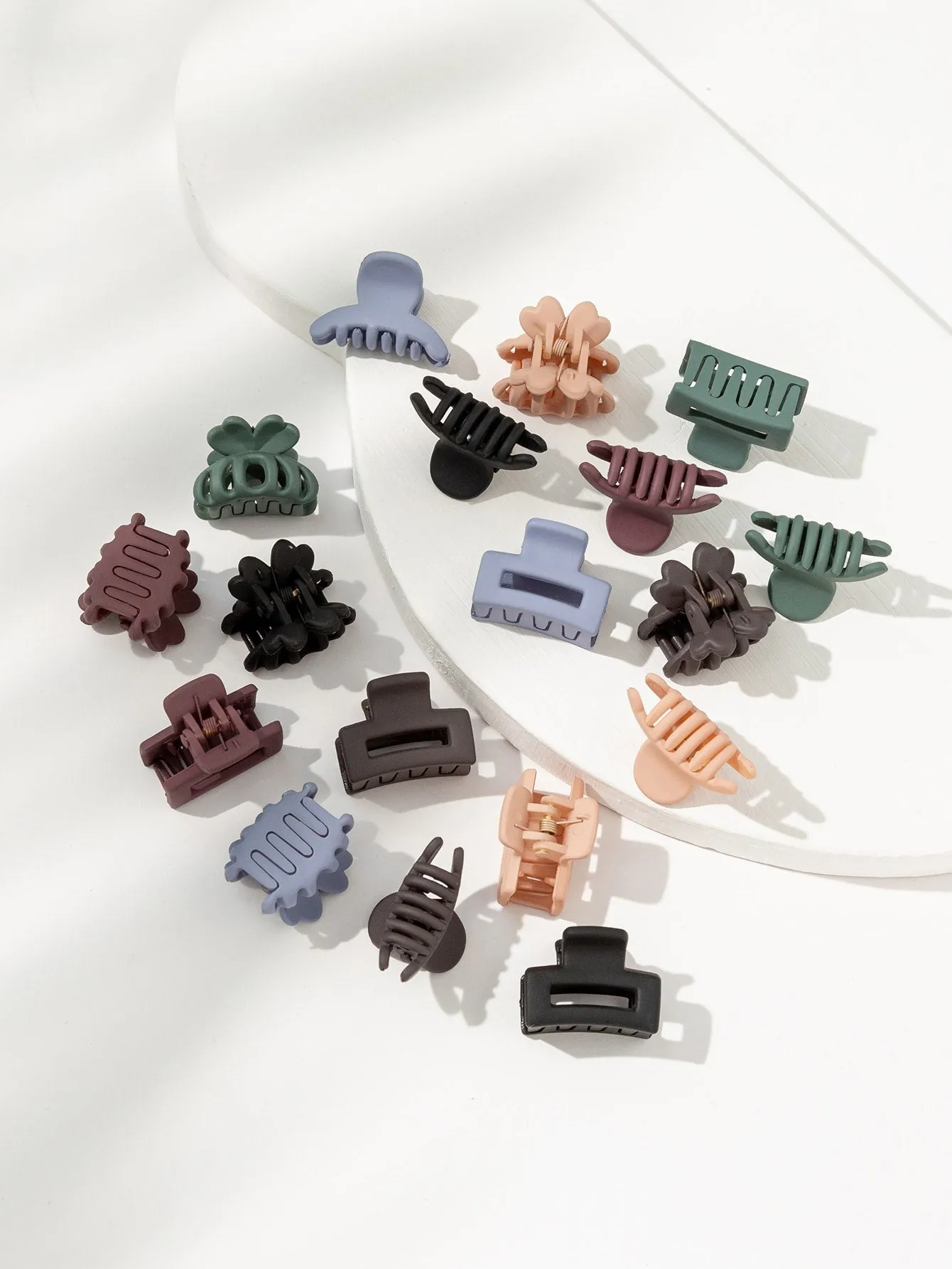 18pcs Solid Matte Hair Claw Flower Claw