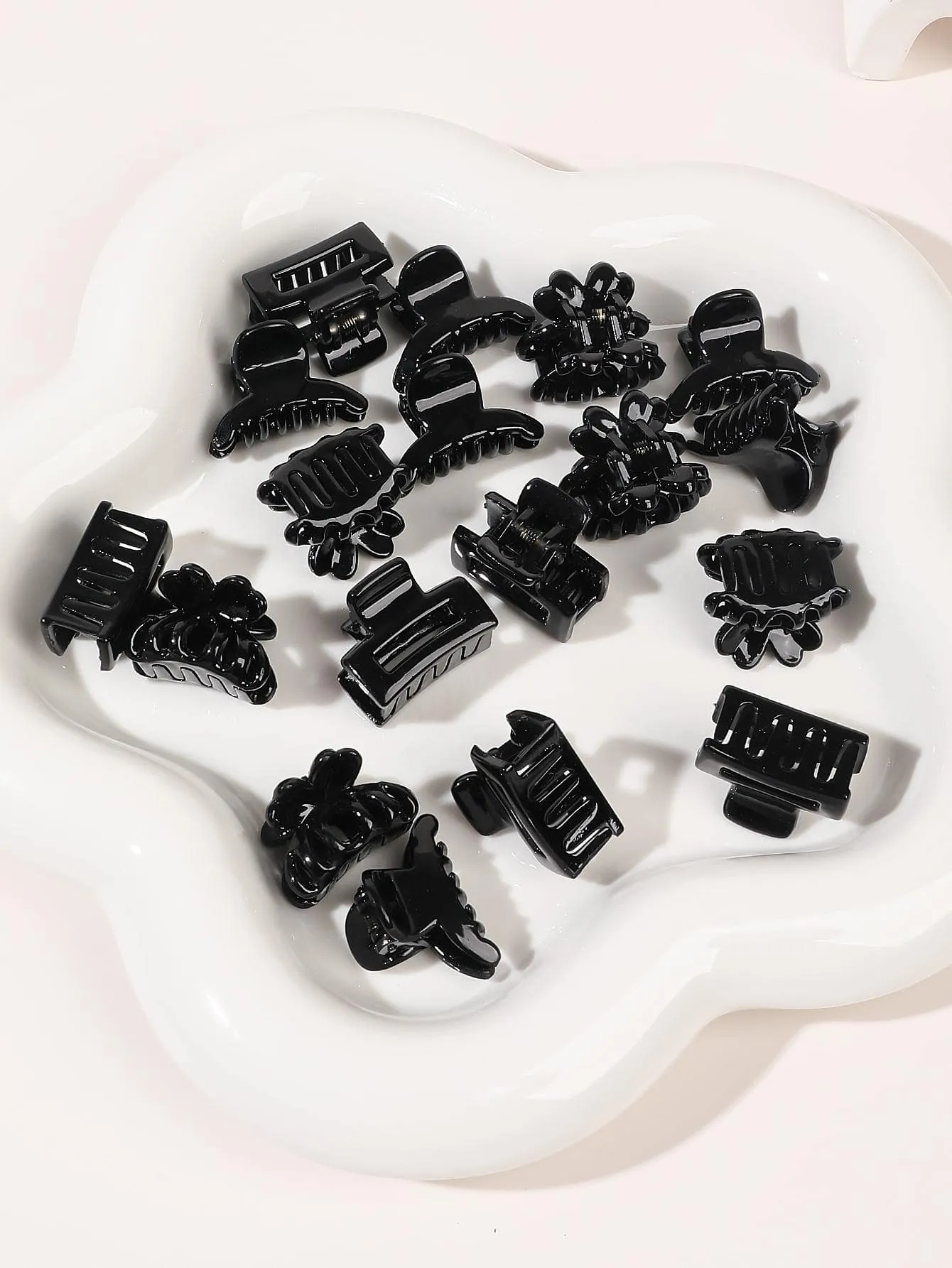 18pcs Solid Matte Hair Claw Flower Claw