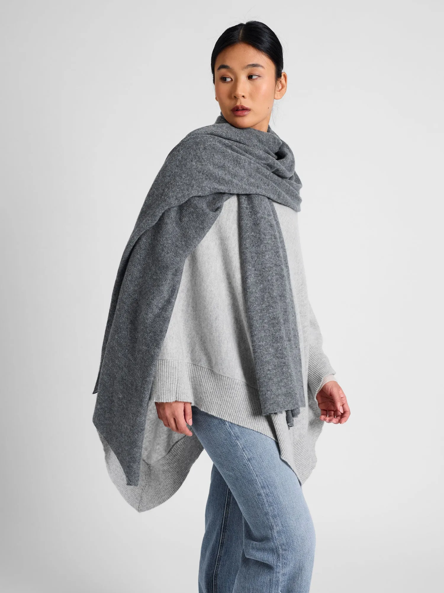 Airy cashmere scarf "Flow" - dark grey