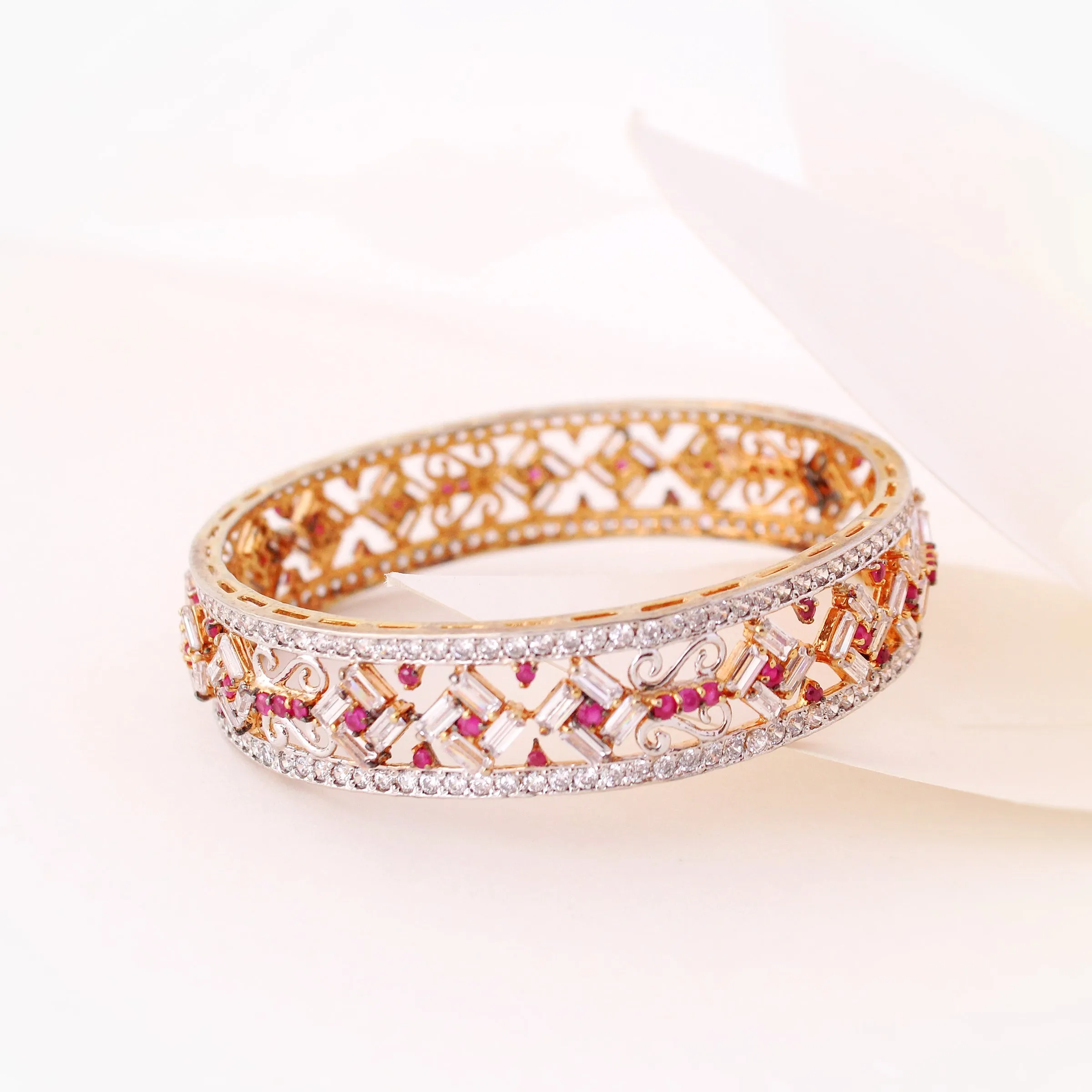 Bangle in Chetum and Zircons
