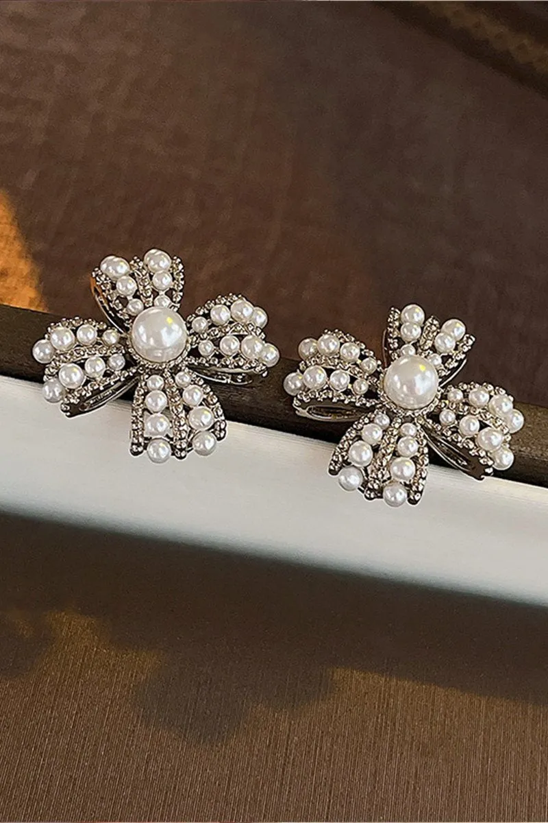 BEADS DECKED STUD EARRINGS