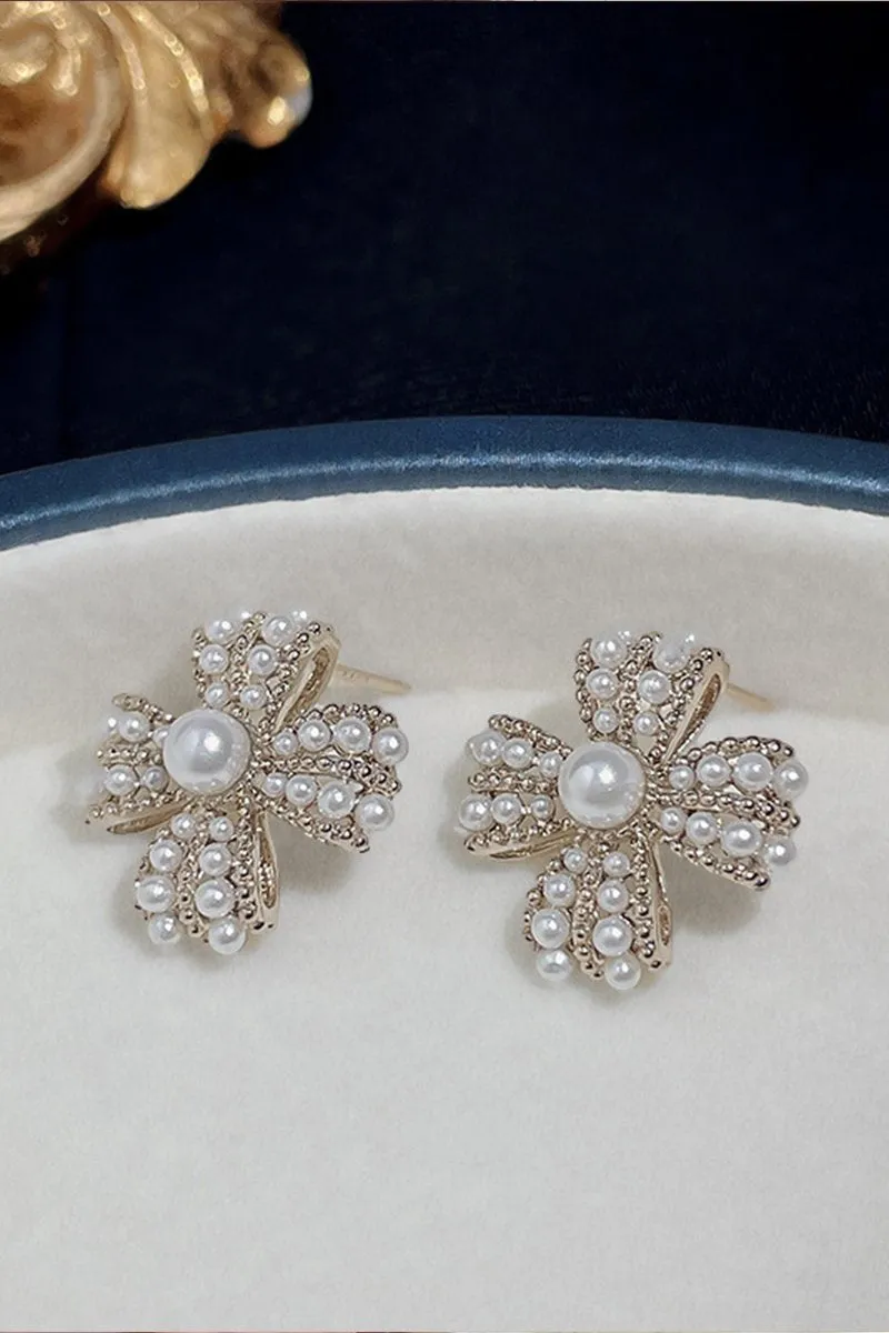 BEADS DECKED STUD EARRINGS
