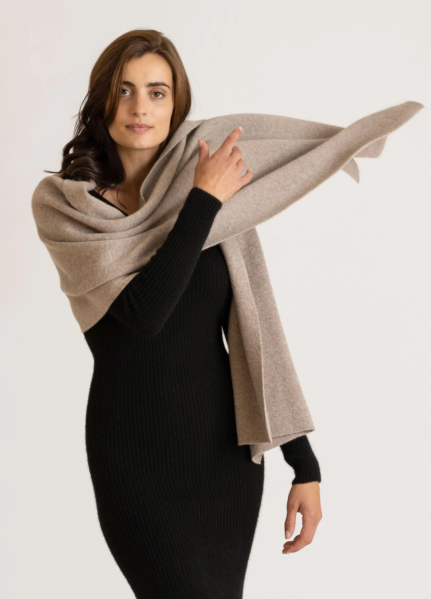 Cashmere scarf "Nobel" - toast