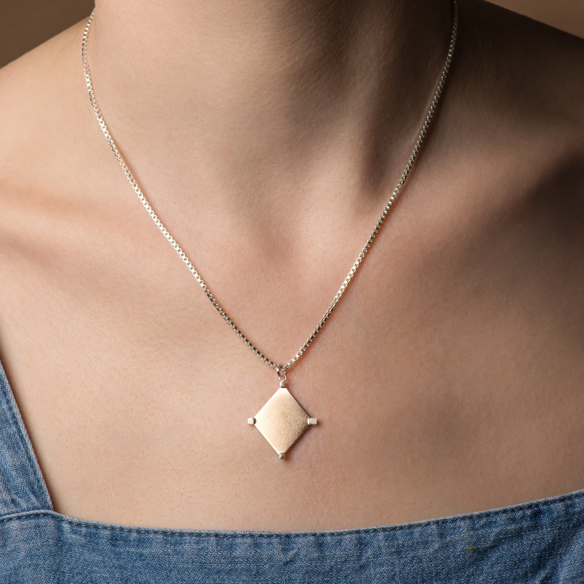 CROSS ROADS NECKLACE