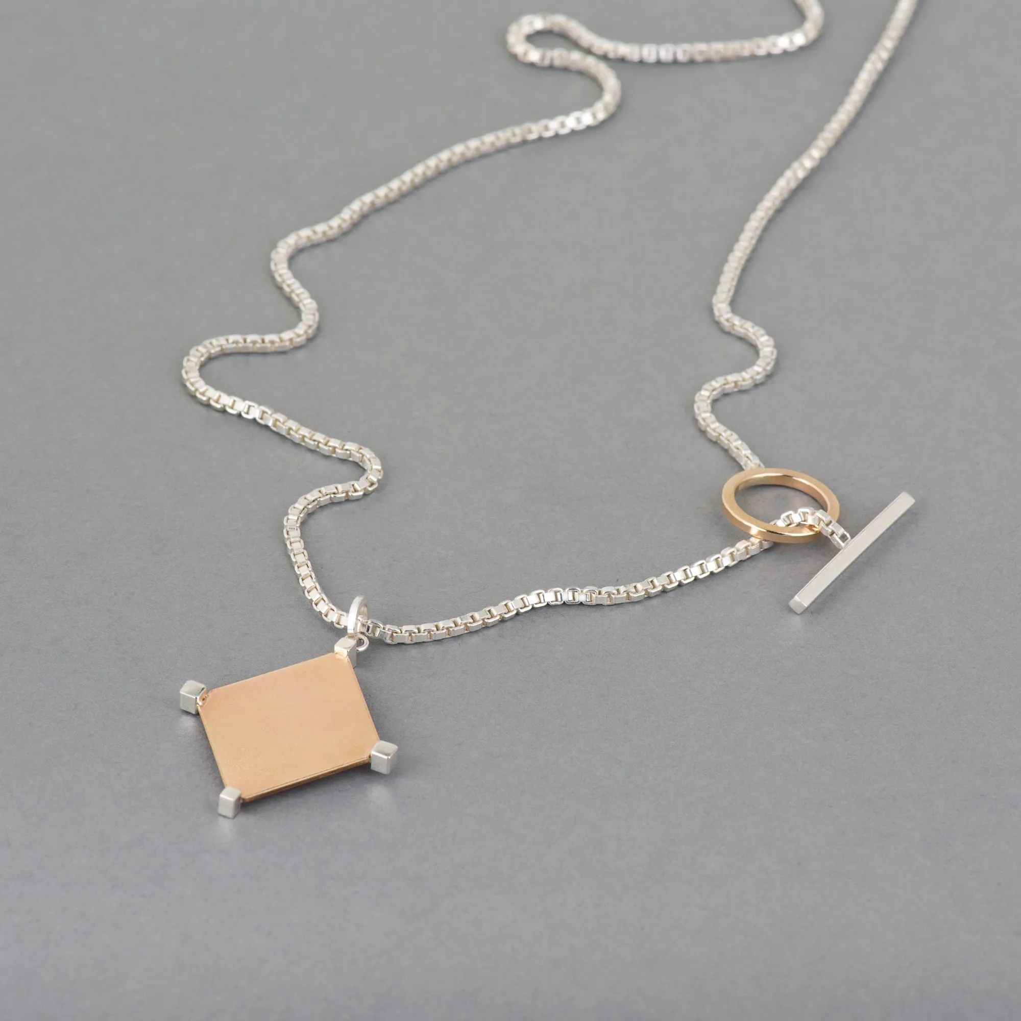 CROSS ROADS NECKLACE