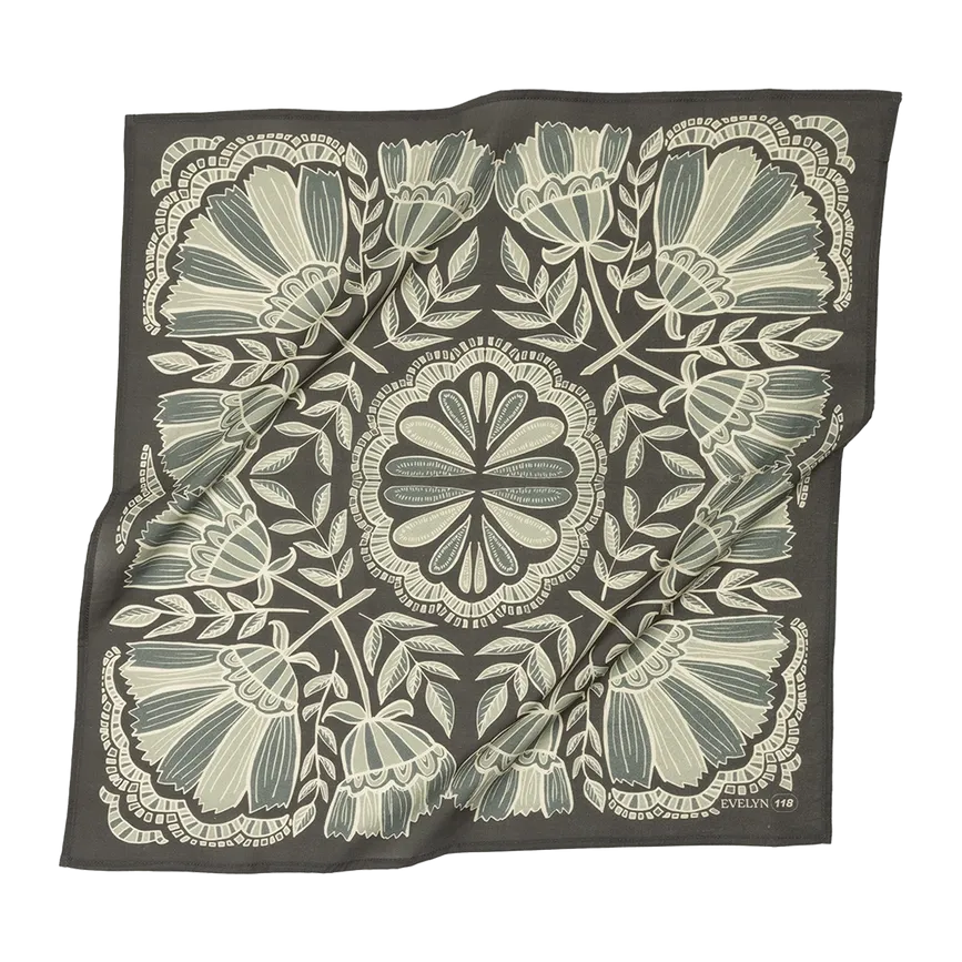 Evelyn Bandana