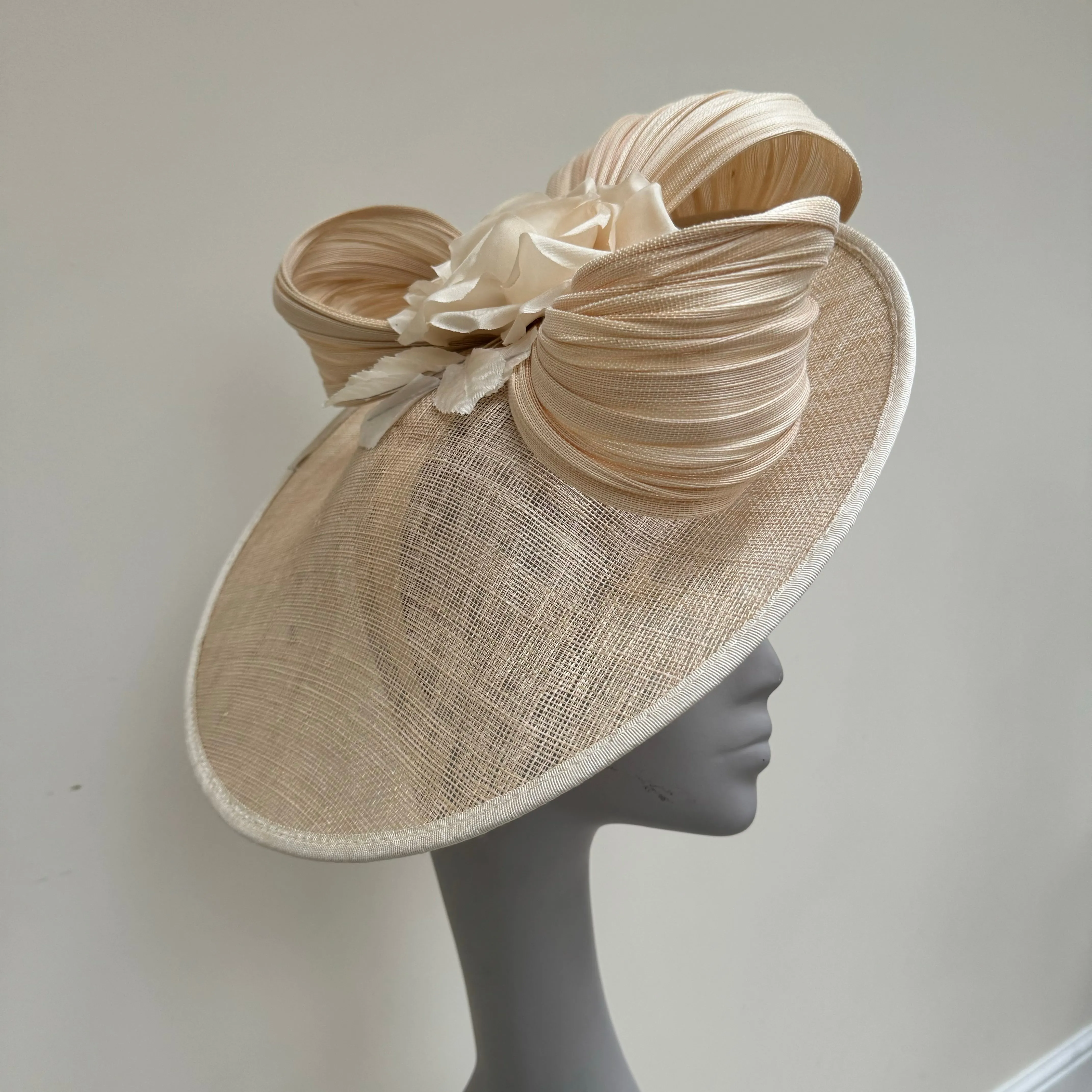 J Bees JBW470 Hatinator in Nudes