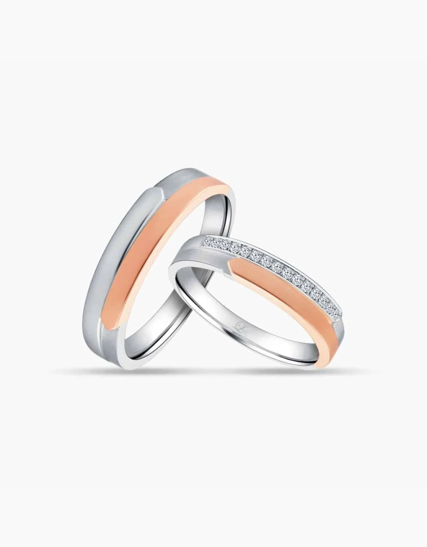LVC Desirio Wedding Band in White Gold and a Brilliant Set of Diamonds