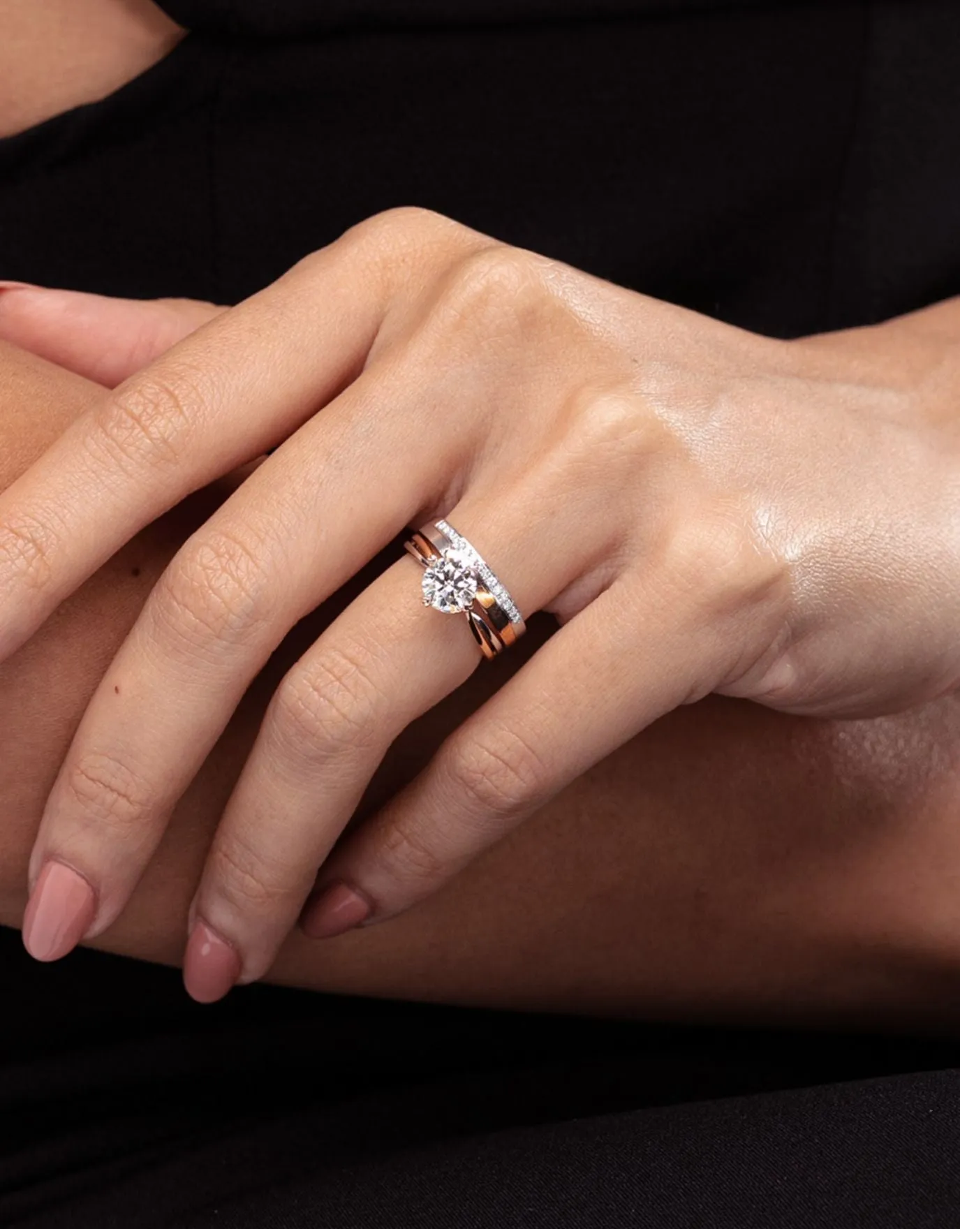 LVC Desirio Wedding Band in White Gold and a Brilliant Set of Diamonds