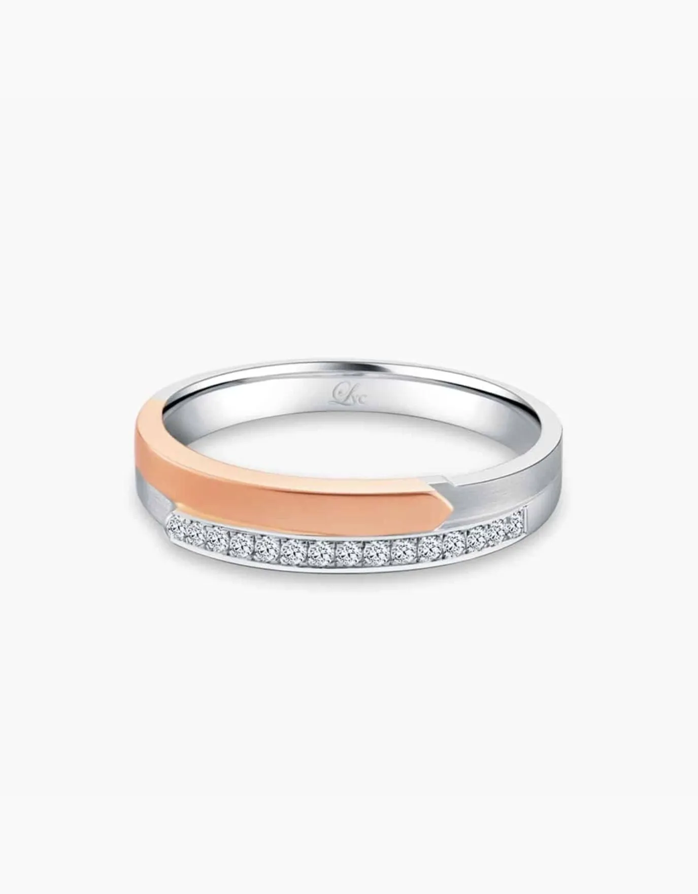 LVC Desirio Wedding Band in White Gold and a Brilliant Set of Diamonds