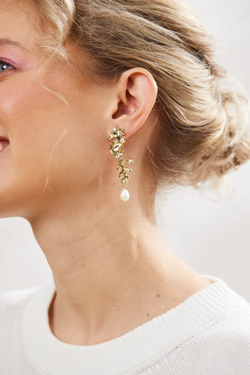Sea Horse   Pearl - Gold